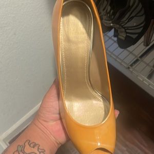 Stuart Weitzman patent mustard heels